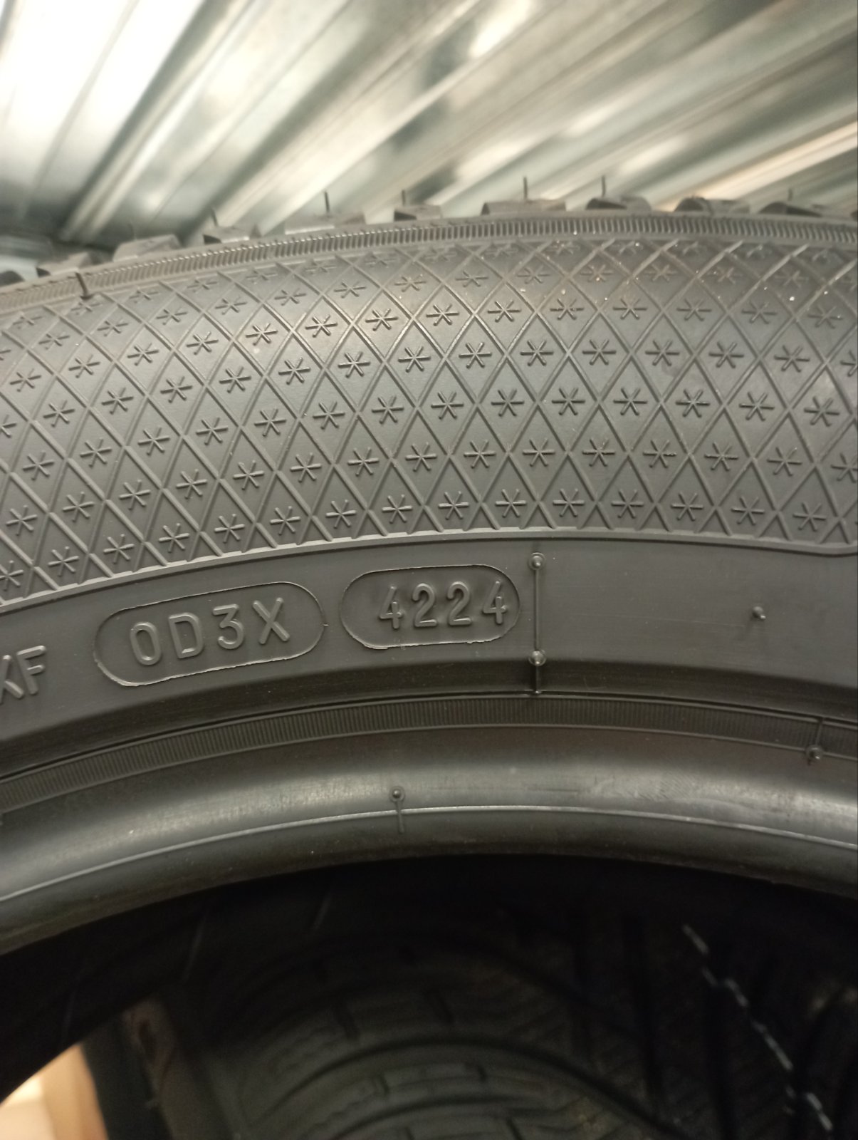 Автошина зимова 235/60 R18 Kleber Krisalp HP3 SUV XL 107H (41580)