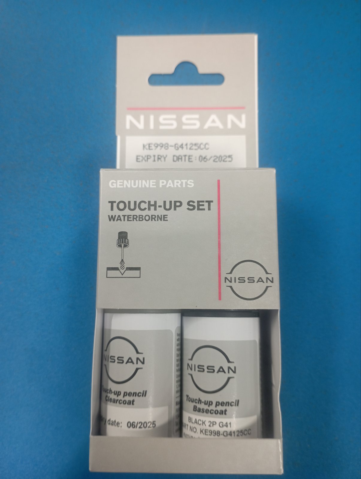 Набір для підфарбовування (олівець- коректор, тональна фарба), колір KAD (37646)