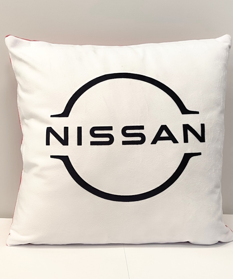 Подушка плюшева Nissan (41532)
